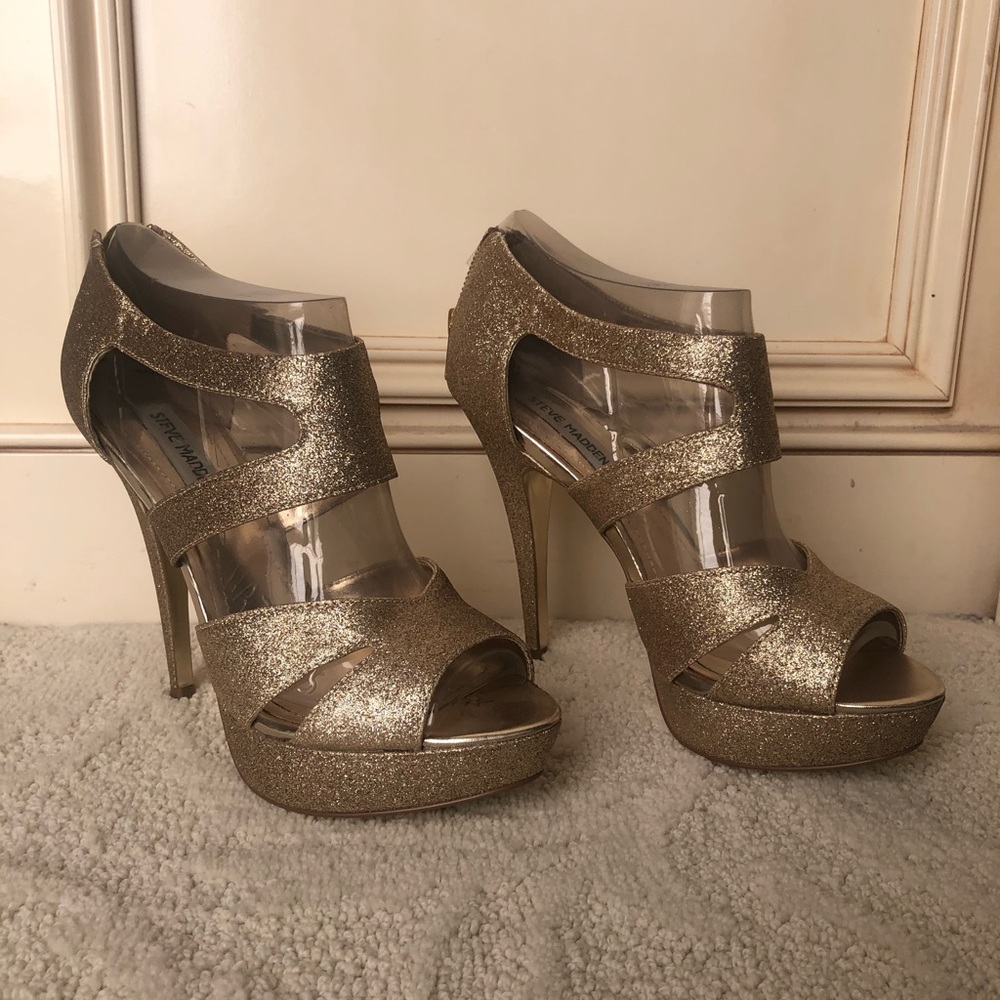 Gold glitter heels